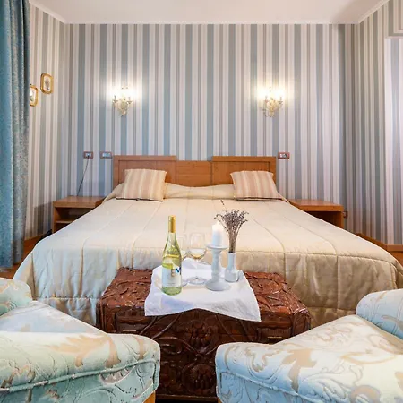 Hotel Invicto 3*