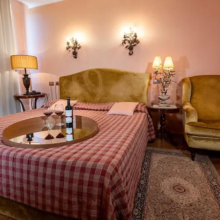Invicto Hotel Elenovo (Sliven)
